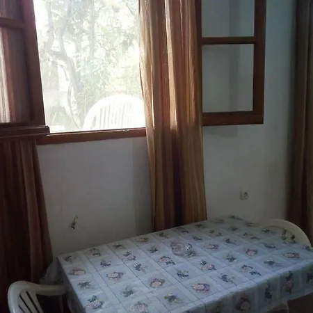 Stavros Guest house *